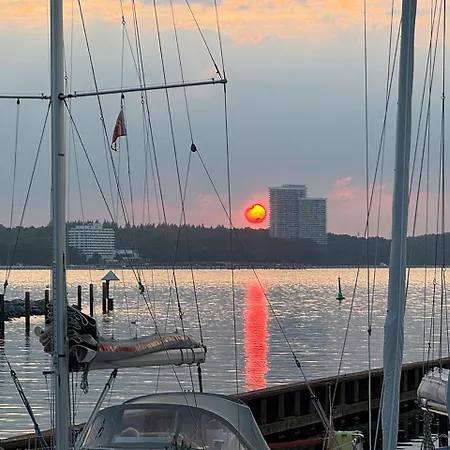 Strandzeit-timmendorf *